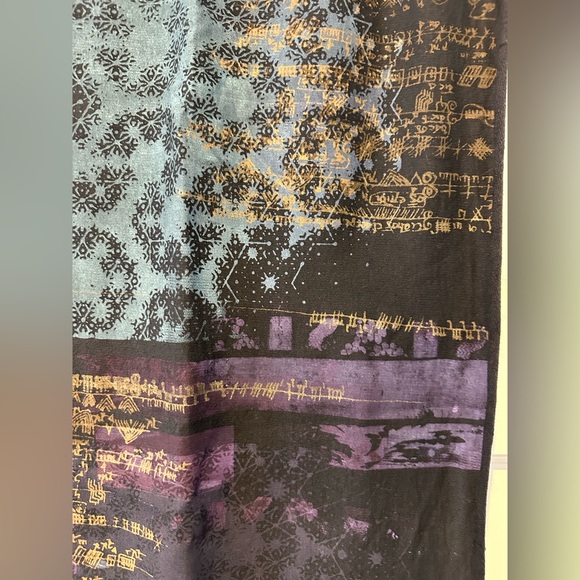 Blue Fish Scarf - Black Written in Memory - Picture 5 of 5